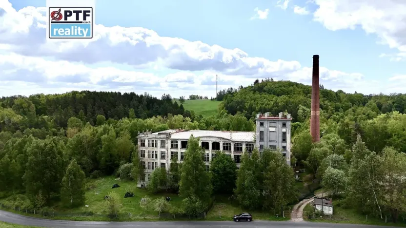 Prodej výrobních prostor, Libá, 8000 m2
