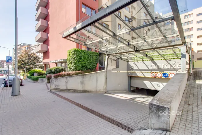 Pronájem bytu 1+kk, Praha - Vysočany, Paříkova, 27 m2