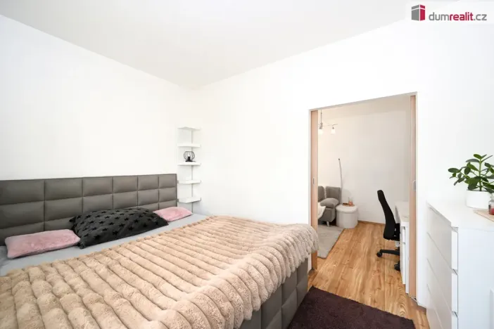 Prodej bytu 2+1, Praha - Karlín, Pernerova, 44 m2
