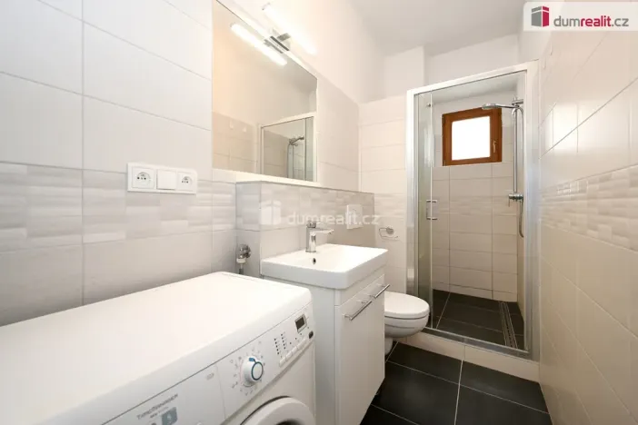 Prodej bytu 2+1, Praha - Karlín, Pernerova, 44 m2