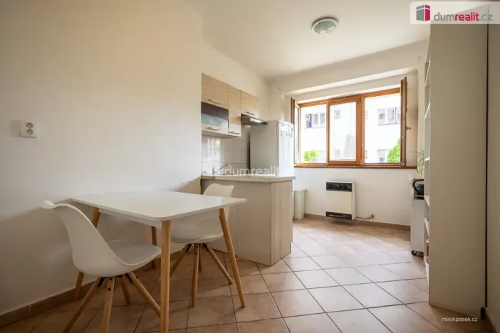 Prodej bytu 2+1, Praha - Karlín, Pernerova, 44 m2