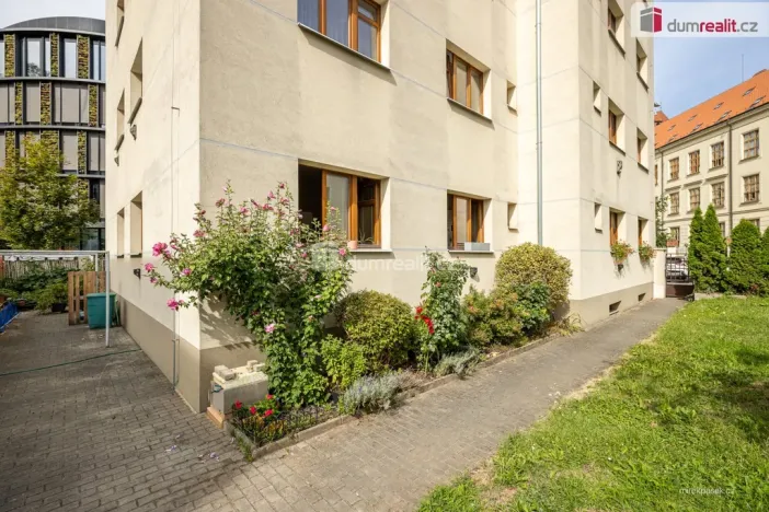 Prodej bytu 2+1, Praha - Karlín, Pernerova, 44 m2