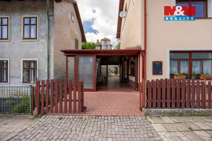 Prodej ubytování, Brandýs nad Orlicí, Husova, 340 m2