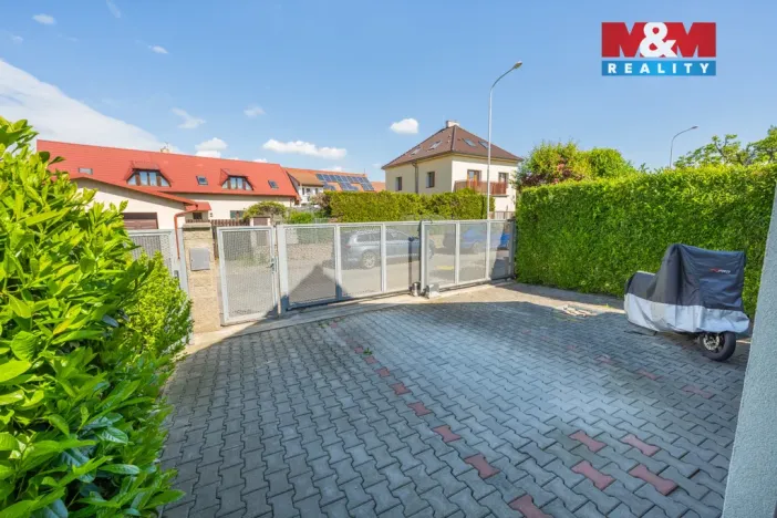 Prodej rodinného domu, Praha - Suchdol, K Roztokům, 160 m2