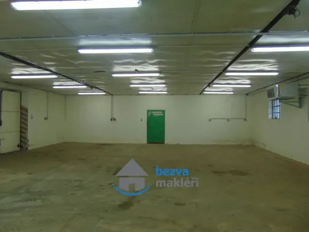 Pronájem výrobních prostor, Skuteč, Zvěřinova, 164 m2