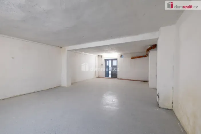 Pronájem skladu, Hředle, 753 m2