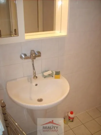Pronájem skladu, Vsetín, Jasenická, 130 m2