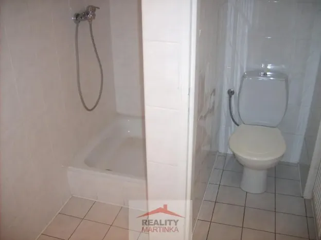 Pronájem skladu, Vsetín, Jasenická, 130 m2