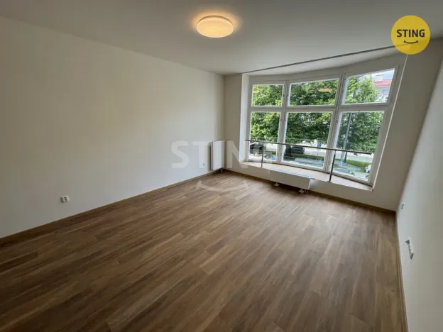 Pronájem bytu 1+kk, Prostějov, Žižkovo nám., 43 m2