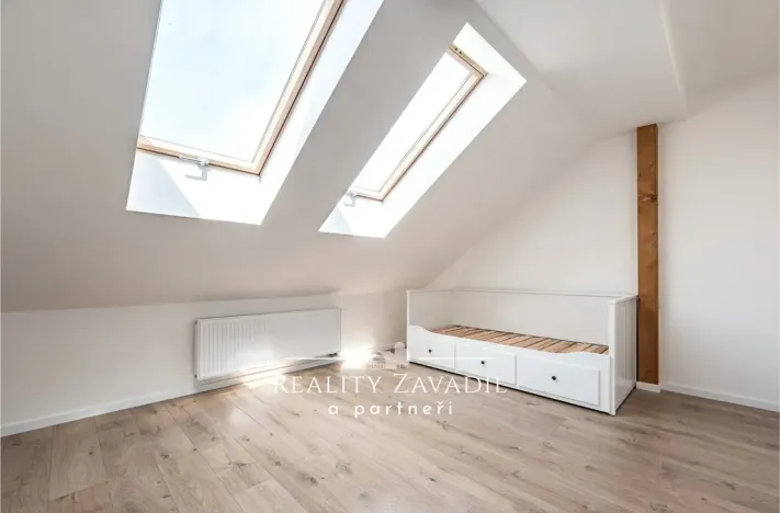 Prodej bytu 4+kk, Praha - Pitkovice, Žampiónová, 190 m2