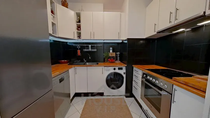 Prodej bytu 2+kk, Praha - Smíchov, Štefánikova, 56 m2