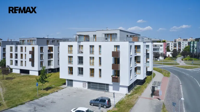 Prodej bytu 1+kk, Hradec Králové - Třebeš, Svatojánská, 33 m2