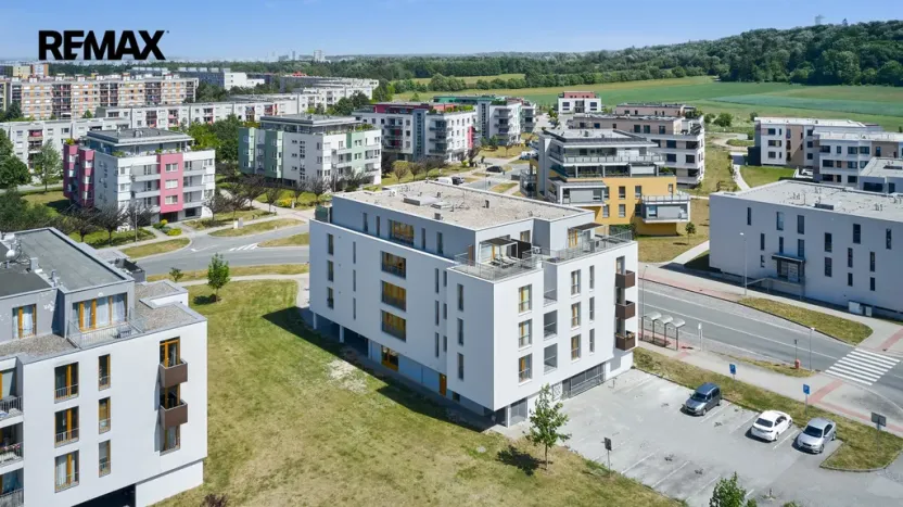 Prodej bytu 1+kk, Hradec Králové - Třebeš, Svatojánská, 33 m2