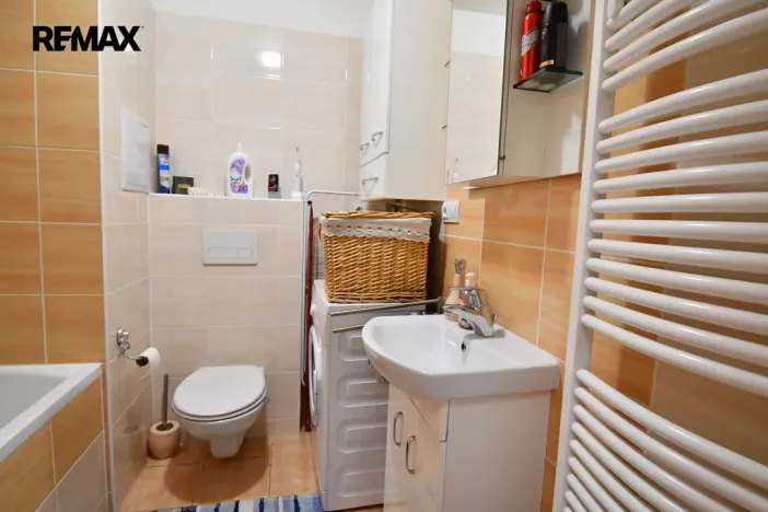 Prodej bytu 1+kk, Hradec Králové - Třebeš, Svatojánská, 33 m2