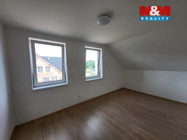 Pronájem bytu 3+1, Nový Bor - Janov, 74 m2