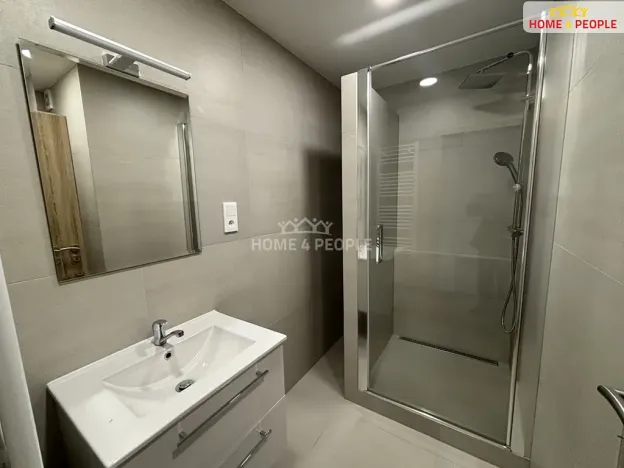 Pronájem bytu 3+1, Karlovy Vary, Ostrovská, 64 m2