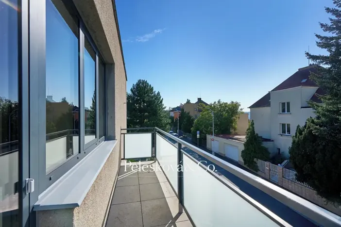 Pronájem rodinného domu, Praha - Braník, V malých domech I, 300 m2