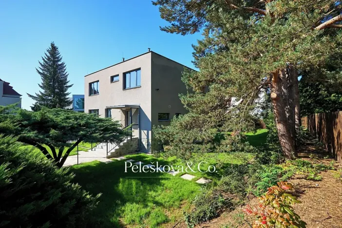 Pronájem rodinného domu, Praha - Braník, V malých domech I, 300 m2