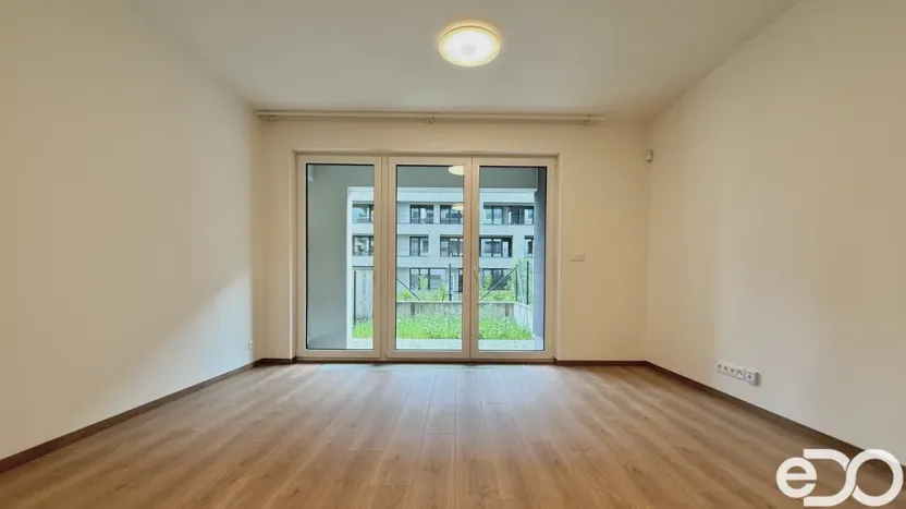 Pronájem bytu 1+kk, Praha, Poděbradská, 33 m2