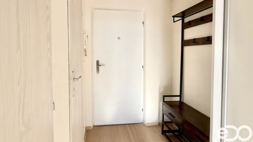 Pronájem bytu 1+kk, Praha, Vavřenova, 24 m2