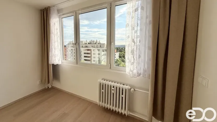 Pronájem bytu 1+kk, Praha, Vavřenova, 24 m2