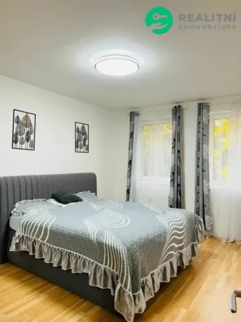 Prodej bytu 4+kk, Milovice, Kaštanova, 92 m2