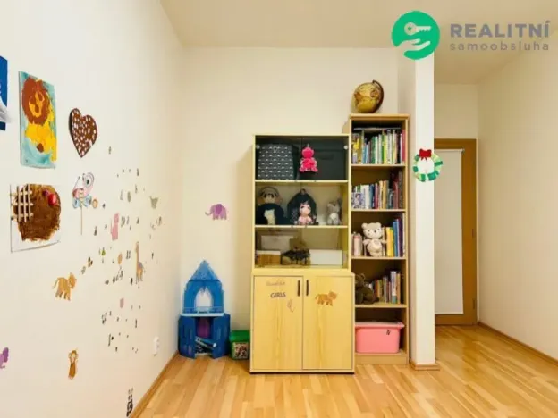 Prodej bytu 4+kk, Milovice, Kaštanova, 92 m2
