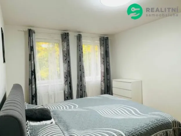 Prodej bytu 4+kk, Milovice, Kaštanova, 92 m2