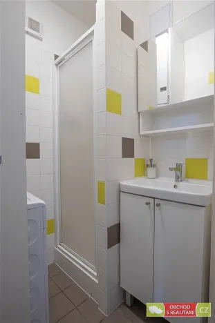 Prodej bytu 2+kk, Praha, U Uranie, 40 m2