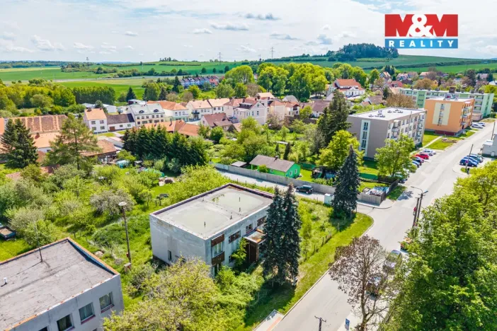 Prodej obchodního prostoru, Mirotice, Školní, 700 m2
