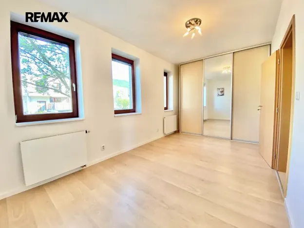 Pronájem bytu 2+kk, Beroun, Nad Paloučkem, 58 m2
