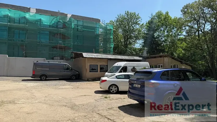Prodej rodinného domu, Praha - Záběhlice, K prádelně, 950 m2