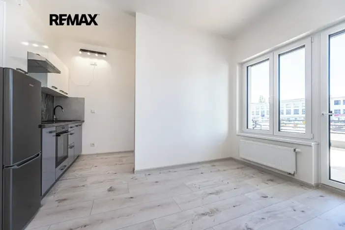 Pronájem bytu 1+kk, Praha - Hostivař, Arnošta Staňka, 29 m2