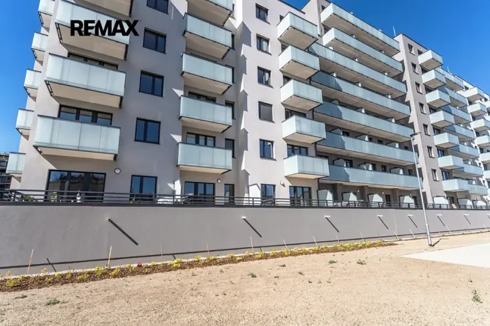 Pronájem bytu 1+kk, Praha - Hostivař, Arnošta Staňka, 29 m2