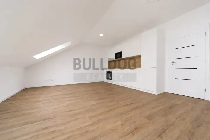 Pronájem bytu 2+kk, Praha - Libeň, Zenklova, 60 m2