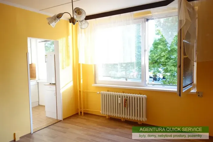 Pronájem bytu 1+1, Praha - Háje, Brechtova, 30 m2
