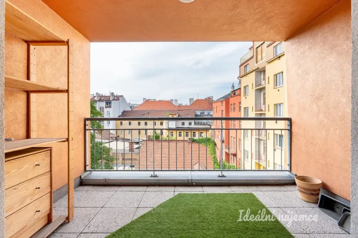 Pronájem bytu 2+kk, Praha - Vršovice, Petrohradská, 60 m2
