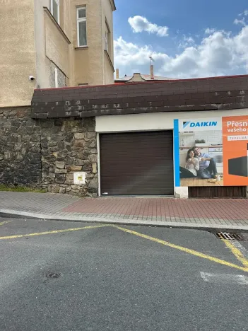 Pronájem garáže, Kolín, Kmochova, 34 m2