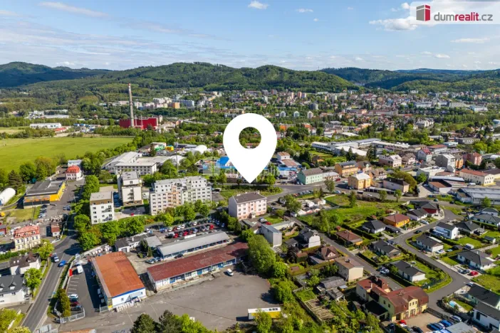Prodej komerčního pozemku, Karlovy Vary, Dubová, 1547 m2