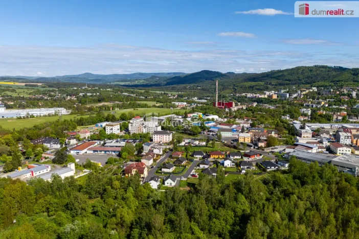 Prodej komerčního pozemku, Karlovy Vary, Dubová, 1547 m2