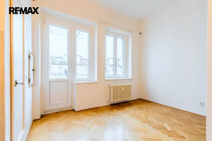 Prodej bytu 2+1, Praha - Bubeneč, náměstí Interbrigády, 95 m2