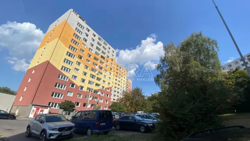 Prodej bytu 2+1, Chomutov, Dřínovská, 61 m2