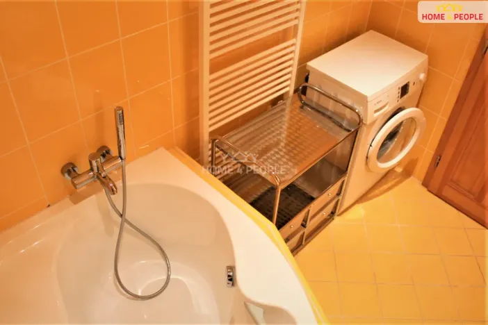 Prodej bytu 2+1, Karlovy Vary, Koptova, 66 m2
