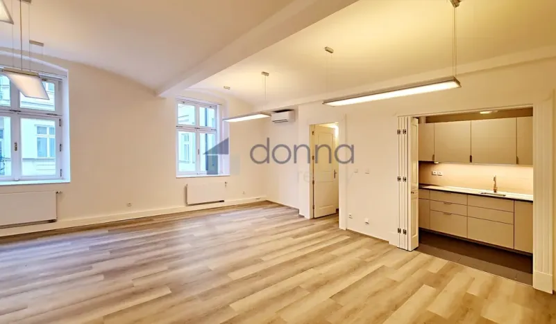 Pronájem kanceláře, Praha, Václavské náměstí, 466 m2