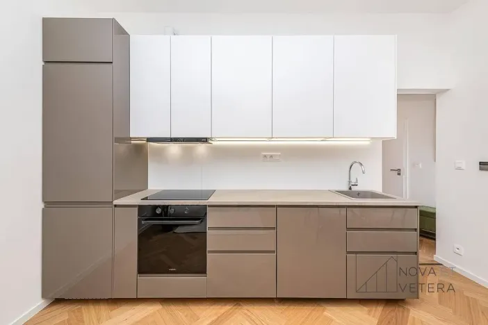 Prodej bytu 2+kk, Praha - Vršovice, Gruzínská, 44 m2