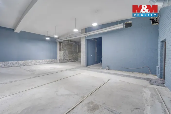 Prodej obchodního prostoru, Karlovy Vary, Foersterova, 952 m2