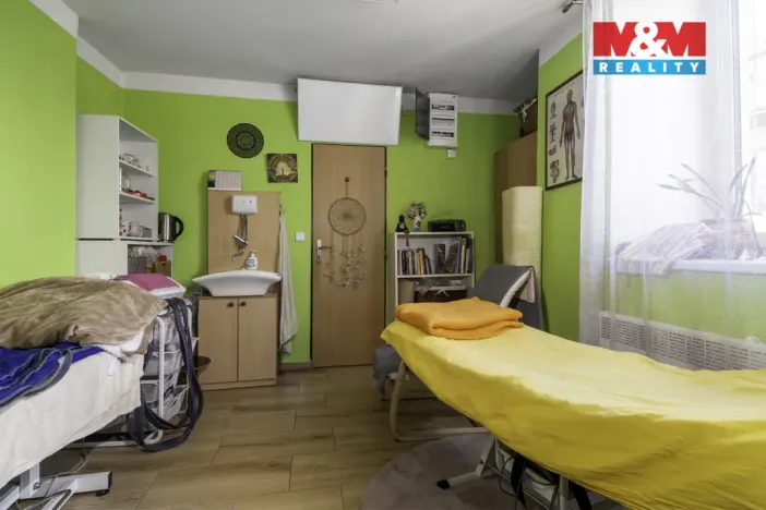 Prodej obchodního prostoru, Hlinsko, O. Nejedlého, 380 m2
