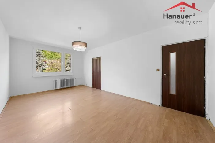 Prodej bytu 3+1, Povrly, Sídliště II, 84 m2
