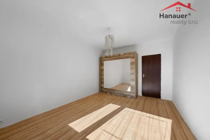 Prodej bytu 3+1, Povrly, Sídliště II, 84 m2