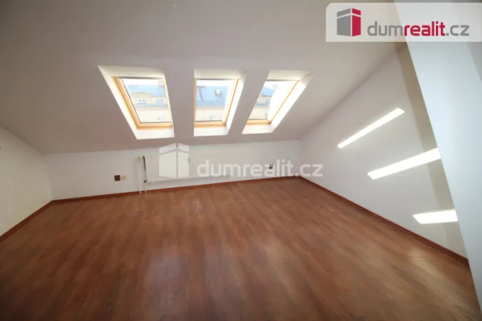 Prodej bytu 2+kk, Horní Slavkov, Poštovní, 58 m2
